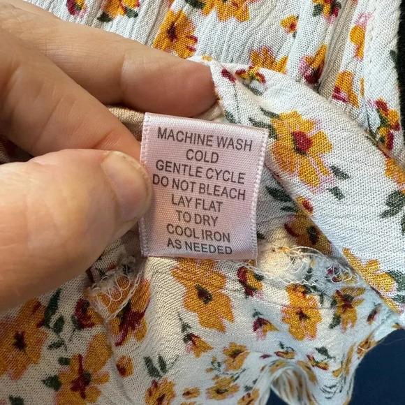 Dizzy Gal Brinn Sunny Floral Keyhole Tank Top, Size Large - Picture 5 of 11